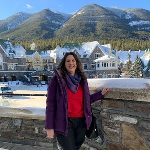 Meet your Posher, Elizabeth